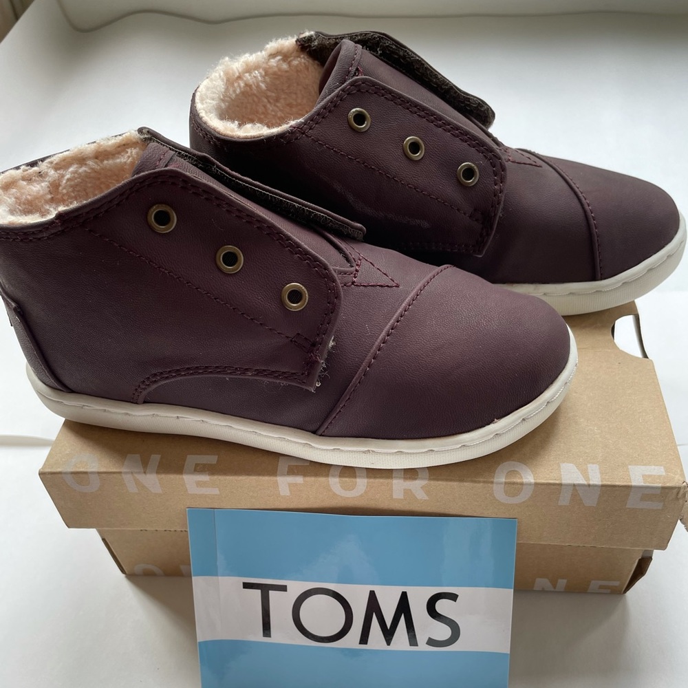 Toms kids shoes size: 11